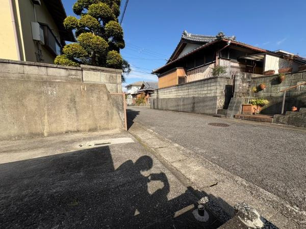 海南市木津　土地の前面道路含む現地写真