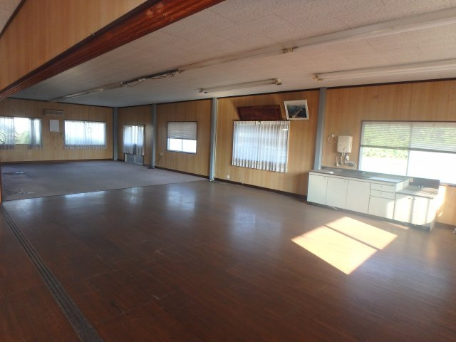 船穂町船穂　倉庫の玄関