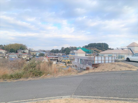 【外観】 | 伊東市玖須美元和田　売地 | 徒歩2分で、ショッピングセンターあり