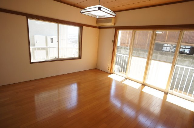 【寝室】 | 第八西山荘 | 南西角部屋の明るいお部屋