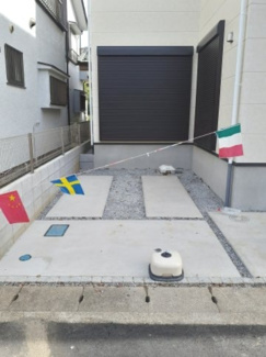 【駐車場】 | 駐車スペースは2台分あります！（車種によります）