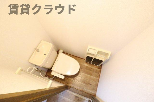 アネシスのトイレ|落ち着いた色調のトイレです
