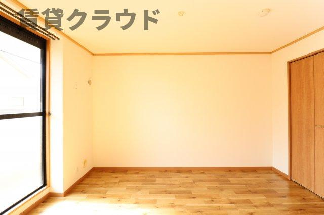 アネシスの洋室