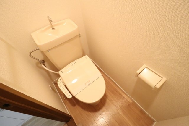 アネシスのトイレ|落ち着いたトイレです
