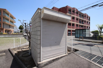 【その他共用部分】 | ウエストランド | 敷地内ゴミ置き場