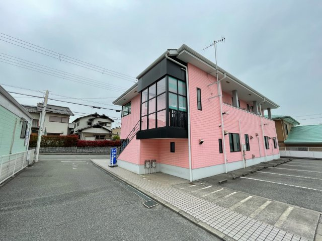 伊川谷町潤和テナントの外観