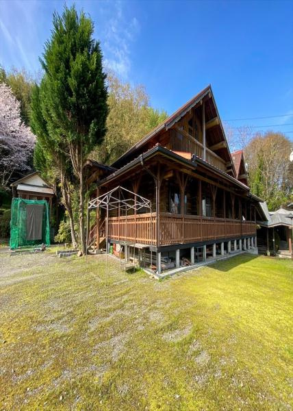 ログハウス店舗～かつらぎ町～の外観