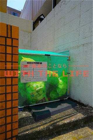 カーサ・カリン【キャッシュバック対象物件】のその他共用部分|明るい室内です