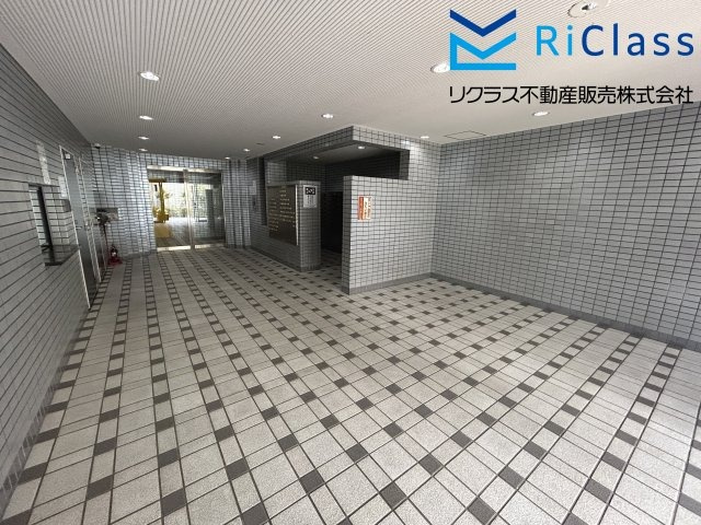 サンヴェール長田山ノ手1番館のエントランス|毎日通るエントランスはこのようになっています