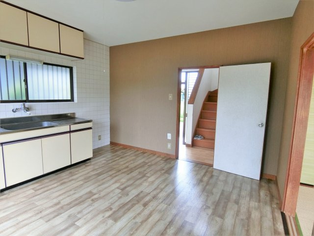 東金市田中貸家の居間・リビング