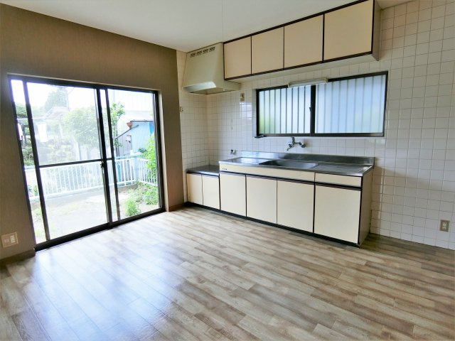 東金市田中貸家の居間・リビング