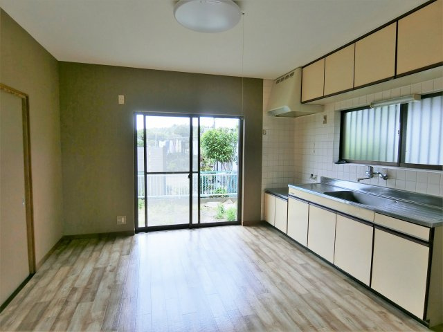 東金市田中貸家の居間・リビング