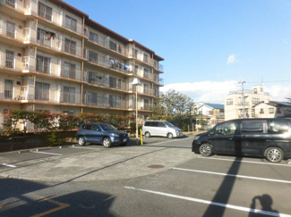 【駐車場】