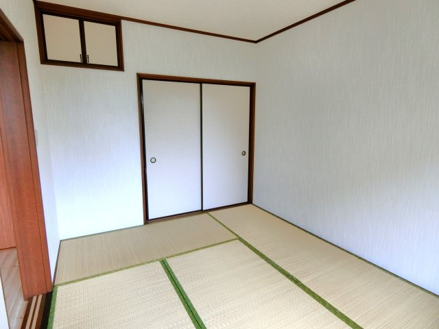鷲巣ドリームハイツの和室