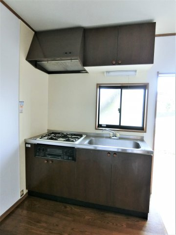 ジョリエ東金A棟のキッチン|他の号室の写真の為、異なる場合も有ります。