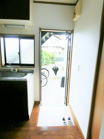 ジョリエ東金A棟の玄関|他の号室の写真の為、異なる場合も有ります。