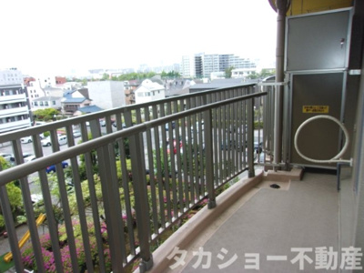 【展望】 | 稲毛東映マンションB棟 | バルコニー側が敷地内（駐車場）のため、将来的にも眺望・陽当り確保されております。