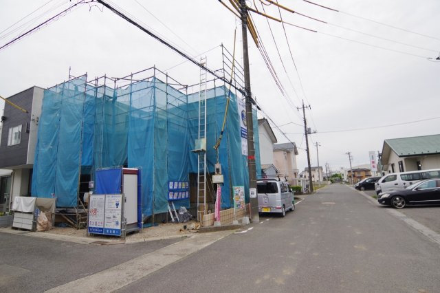 越谷市三野宮　新築戸建ての前面道路含む現地写真