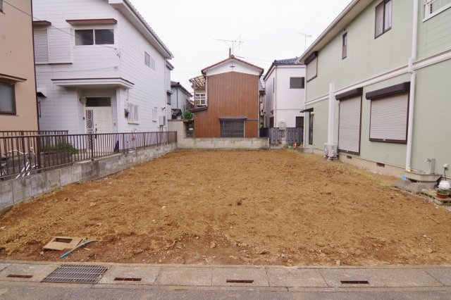 越谷市平方　新築戸建ての外観