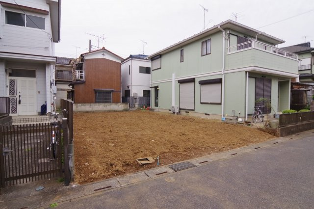 越谷市平方　新築戸建ての外観