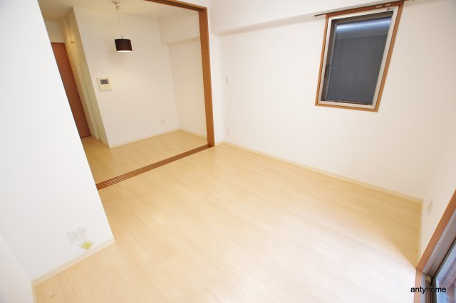 堂島プライマリーワン　仲介手数料無料の洋室