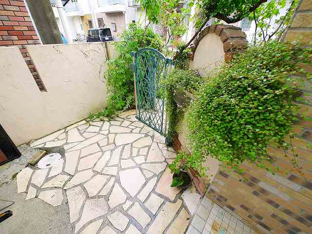 南京終町１丁目戸建のその他共用部分|玄関前スペース