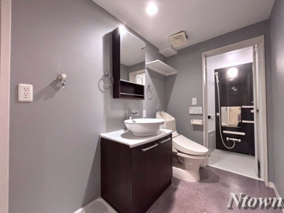 【洗面所】 | marcatore | 明るい洗面所です