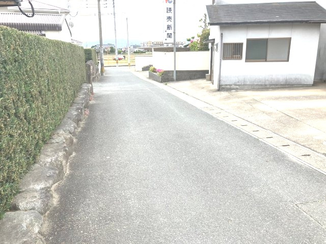 粕屋町内橋東１丁目戸建の前面道路含む現地写真|前面道路含む現地写真です