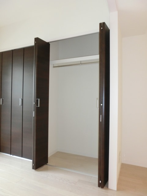 大阪市淀川区十三元今里１丁目の賃貸マンションの収納