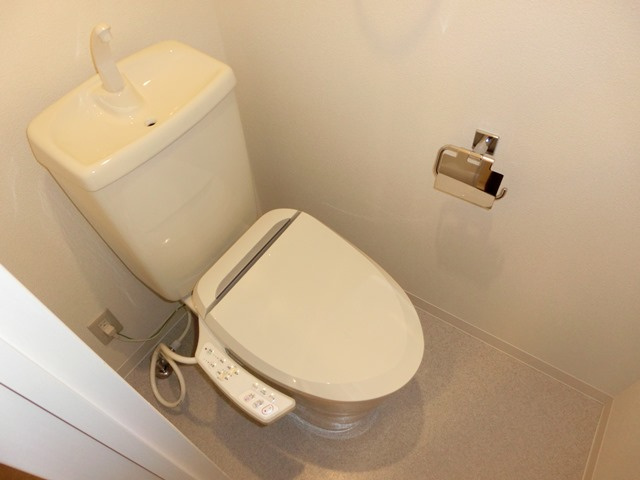 大阪市淀川区十三元今里１丁目の賃貸マンションのトイレ