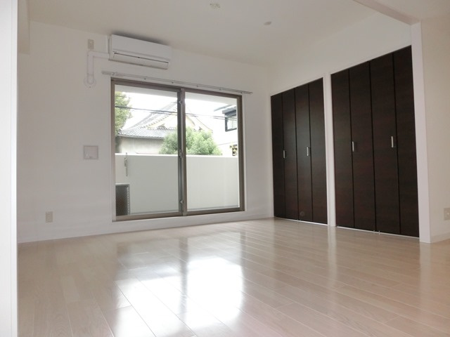 大阪市淀川区十三元今里１丁目の賃貸マンションの洋室