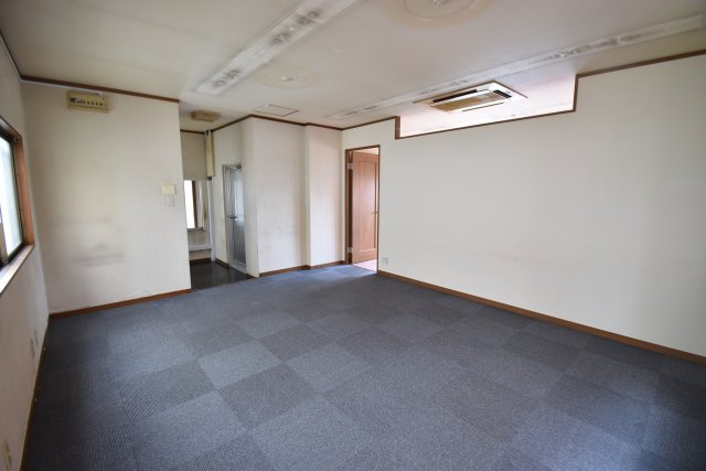 【その他】 | 新宿区百人町　賃貸併用住宅 | 山手線「新大久保」駅徒歩２分！総武線「大久保」駅も徒歩７分の賃貸併用住宅です♪商店街から一本入った南側公道に面した好立地！敷地約65坪・建物居住部分133.06㎡の６LDK！