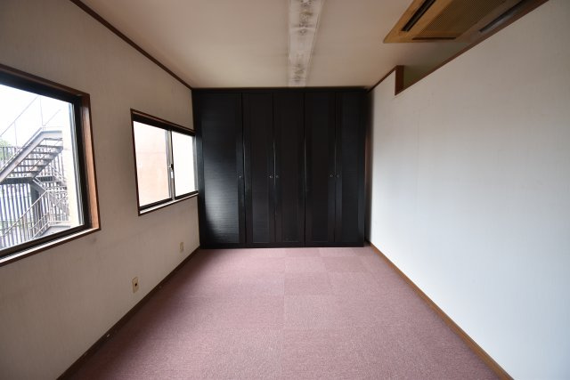 【その他】 | 新宿区百人町　賃貸併用住宅 | 山手線「新大久保」駅徒歩２分！総武線「大久保」駅も徒歩７分の賃貸併用住宅です♪商店街から一本入った南側公道に面した好立地！敷地約65坪・建物居住部分133.06㎡の６LDK！