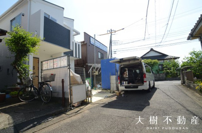【前面道路含む現地写真】 | 海老名市社家２丁目　新築戸建て　全１棟　【仲介手数料無料】 | ※令和5年4月下旬に撮影