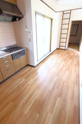 【内装】 | クイーンフィールド