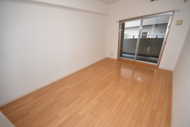 アーデンタワー靭公園