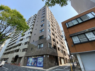 【外観】 | （2023年4月）撮影
御池通沿いの角地にございます。