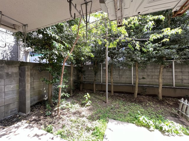 コスモプレイス西小岩の庭