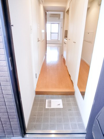 サヴォイレジェント　7階の玄関|別号室のものです。現状優先になります。