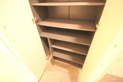 【玄関】 | アヴェニール服部