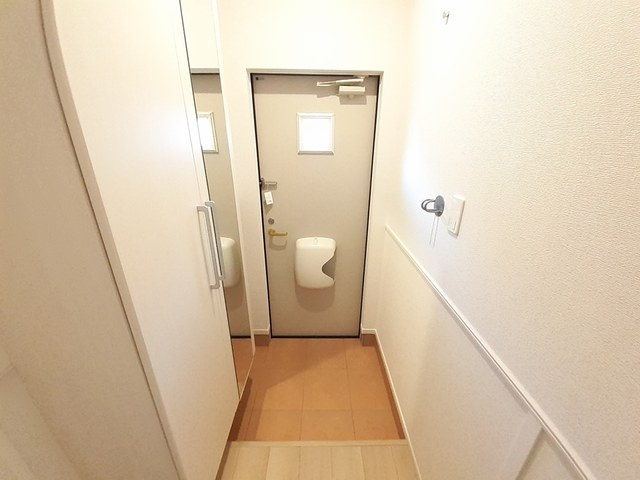 サイレントヒルズⅡの玄関