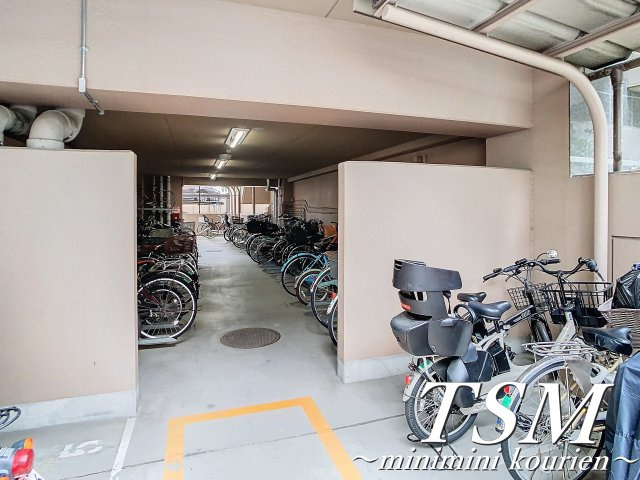 ユニハイム香里園駅前のその他共用部分|敷地内駐輪場（バイク置き場もあります）