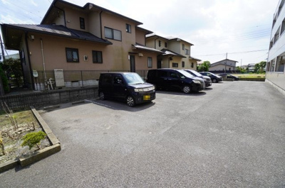 【駐車場】 | ガーデンプレイスめいわ