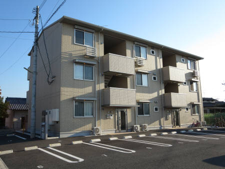 熊本市中央区八王寺町のアパートの外観