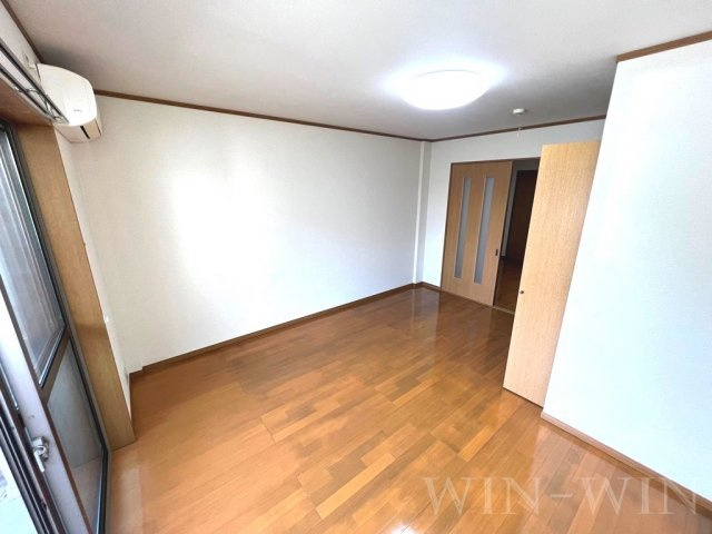 アベニールKの居間・リビング