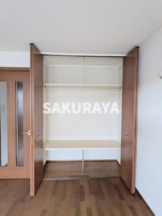 エルパティオ須長 Ⅱの収納|Ⅱ102号室 東洋室クローゼット