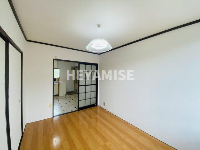 コーポ陣野の洋室