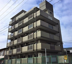 【ニューコーポ浦里】★仲介手数料無料★（片平小学校・千鳥丘中学校）