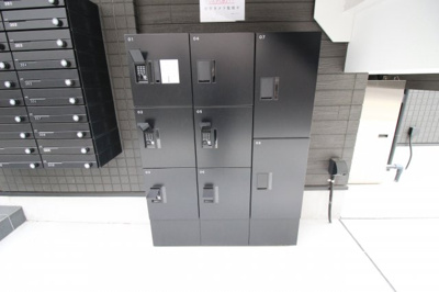 【その他共用部分】 | リビングライフ長瀬WEST | 宅配ボックス