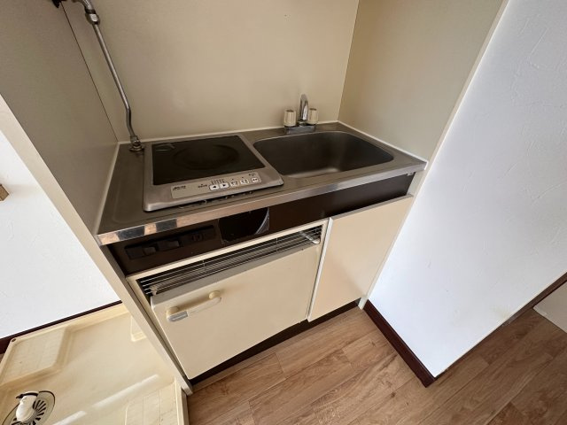 メゾンオーブのキッチン|※別号室参考写真です